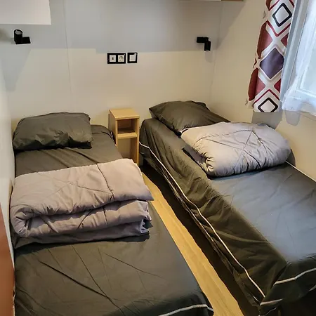 Mh H007 3chambres Et 1 Sale De Bain Dans 4 Etoiles *